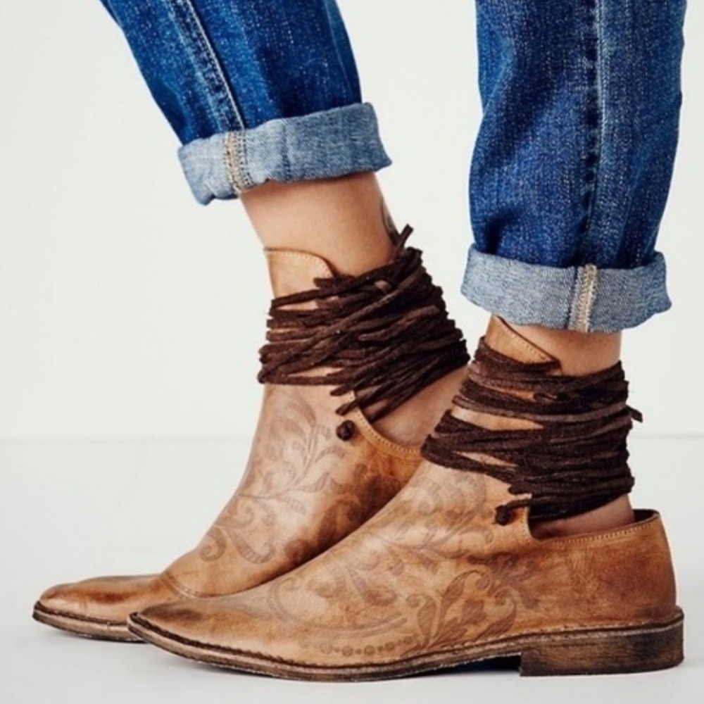 Free People Joe Lace Up Ankle Boots Leather Etched Floral Filigree Size 7.5/8